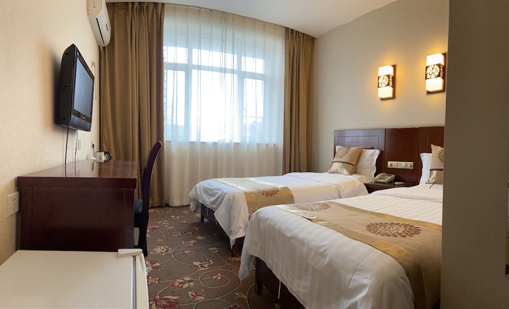 Standard Twin Room - Photo 1
