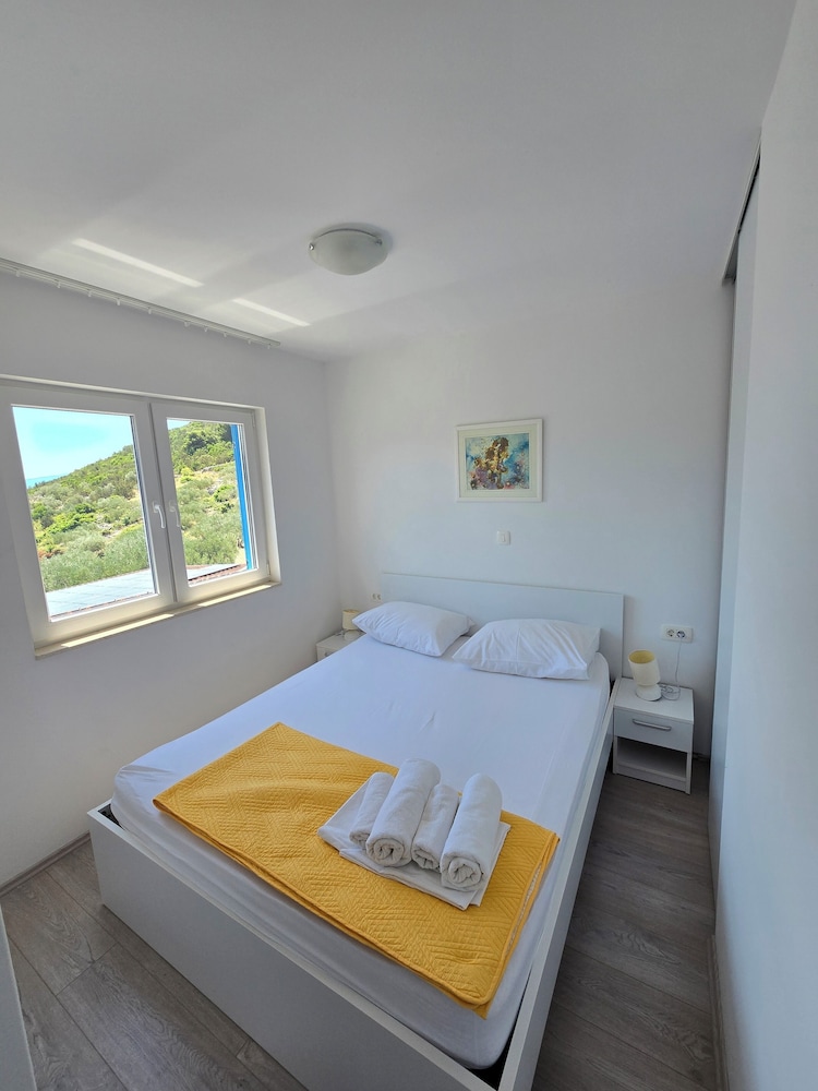 Basic Bungalow, 1 Bedroom, Sea View - Photo 1