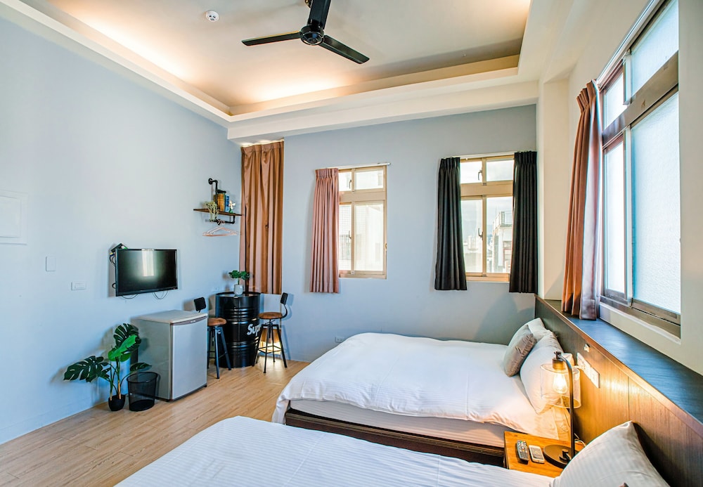 Deluxe Quadruple Room - Photo 6