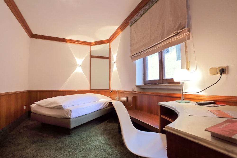 Basic Single Room