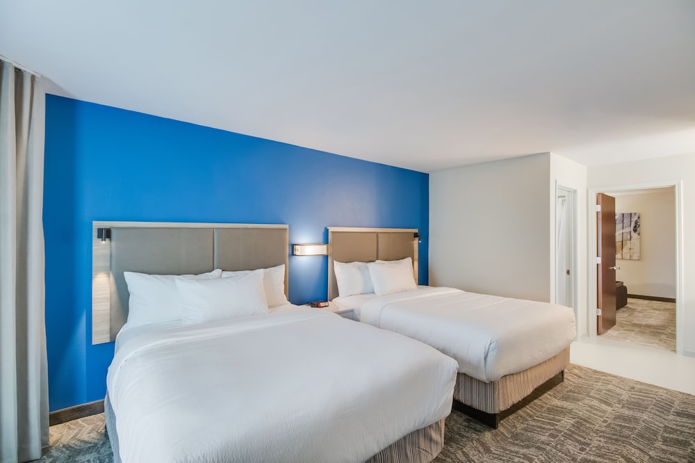 Suite, Multiple Beds - Photo 4