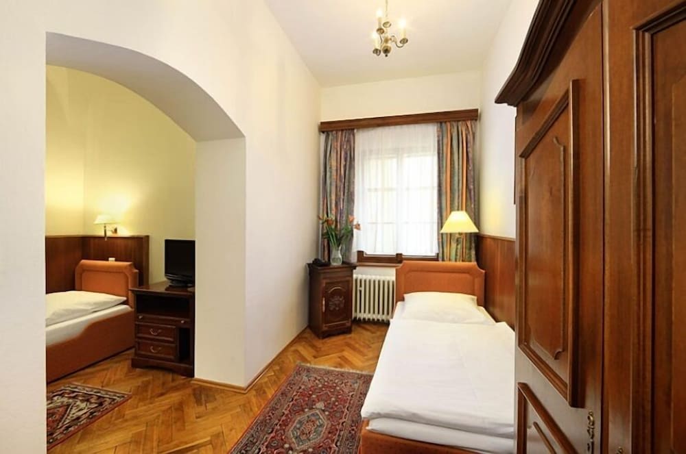 Classic Twin Room photo 2