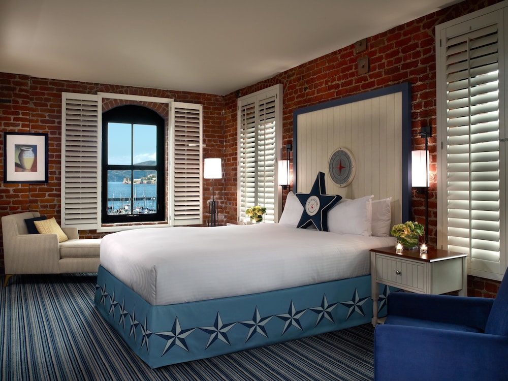 Room, 1 King Bed, Bay View - Photo 2
