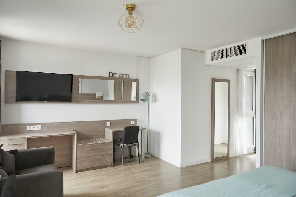 Apartment, Multiple Beds, Kitchenette