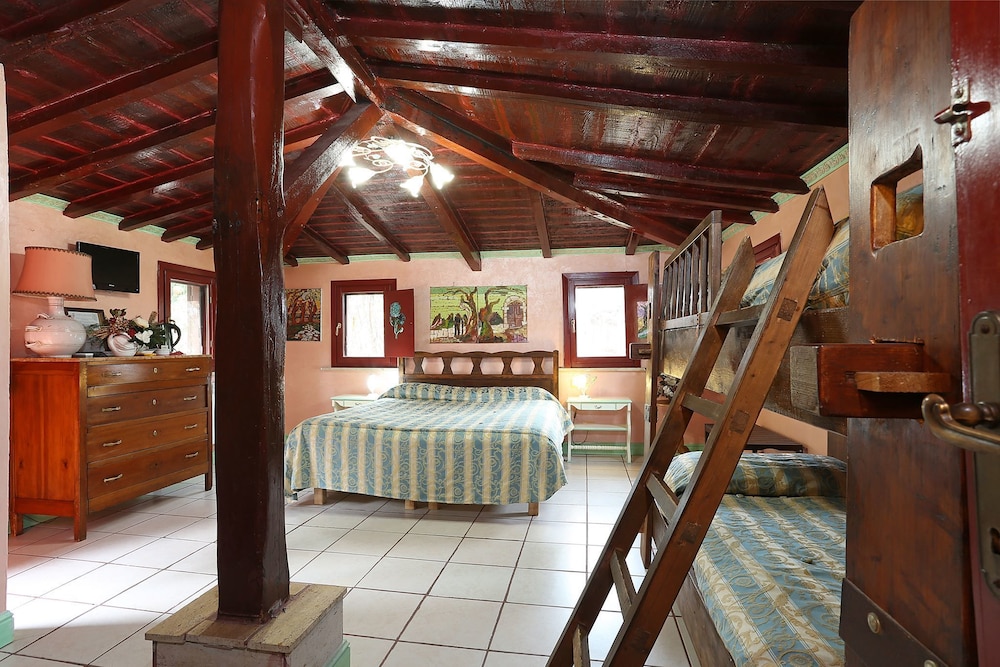 Quadruple Room photo 2