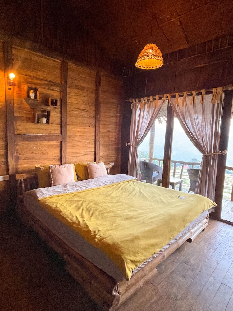 Basic Bungalow, 1 Double Bed, Balcony, Valley View photo 1