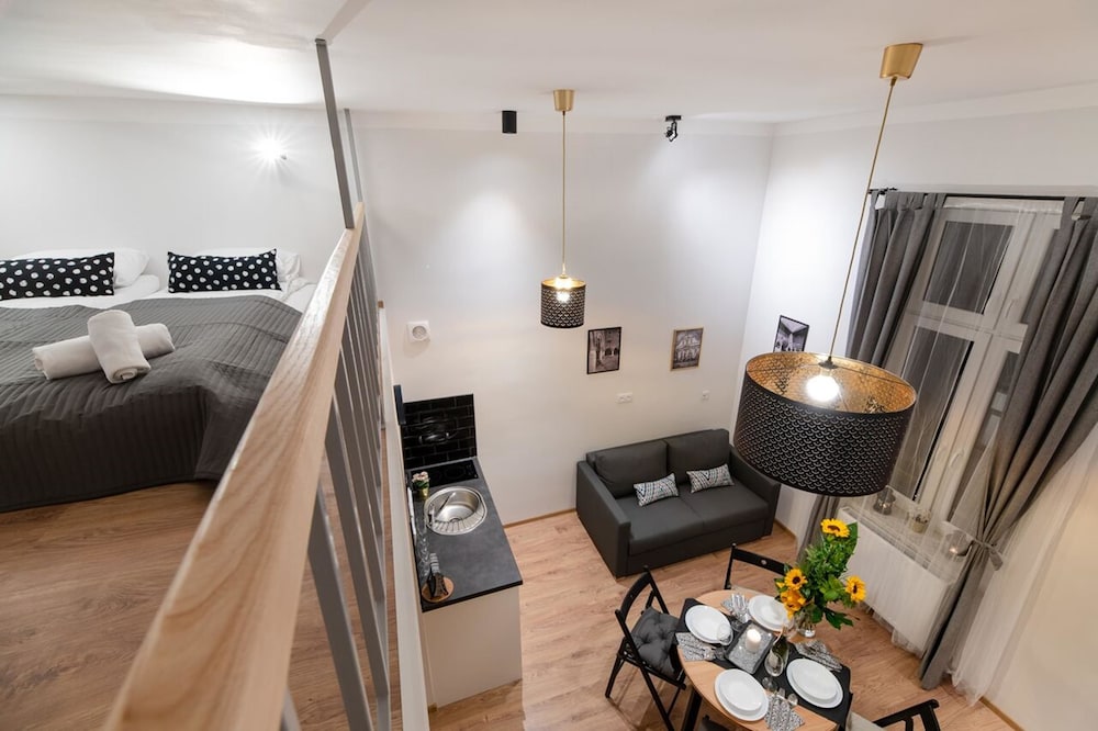 Apartment (D32)