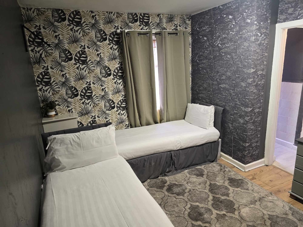 Classic Quadruple Room