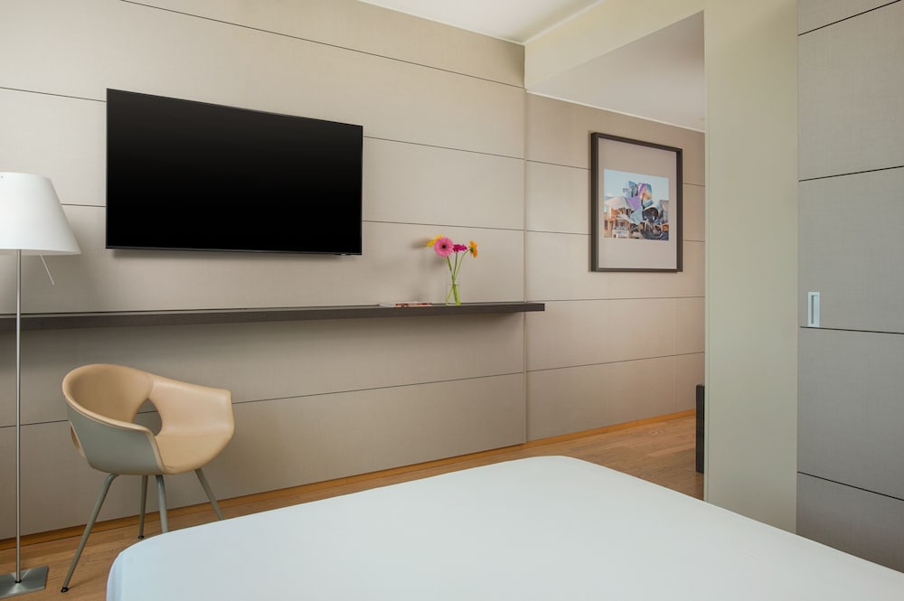 Classic Single Room, 1 Large Twin Bed
