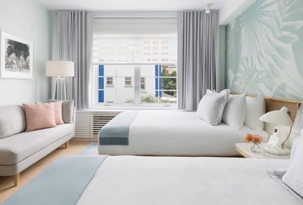 Basic Room, 2 Queen Beds - Photo 3