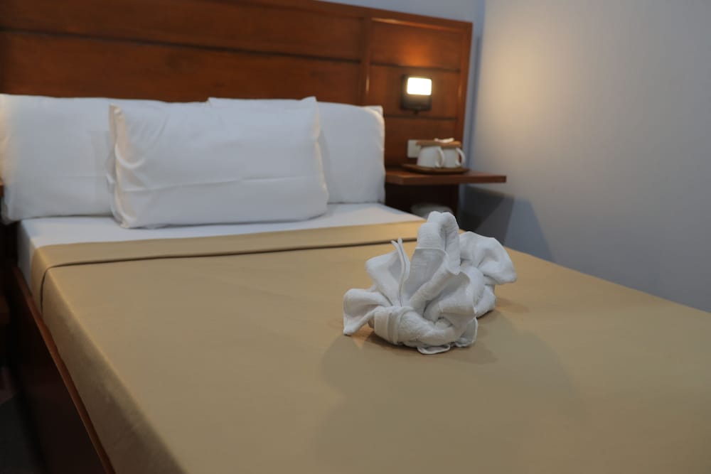 Standard Double Room - Photo 20