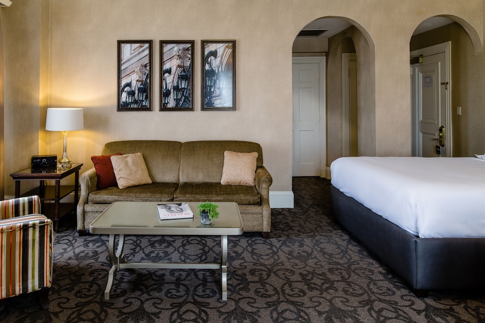 Executive Room, 2 Queen Beds, Fireplace