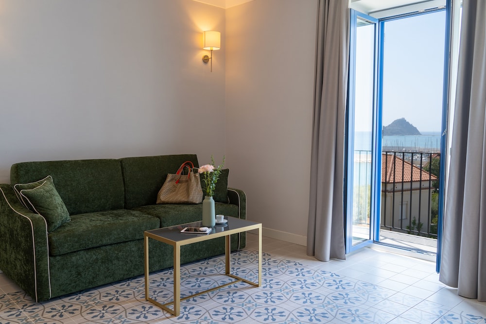 Deluxe Double Room, Balcony, Ocean View