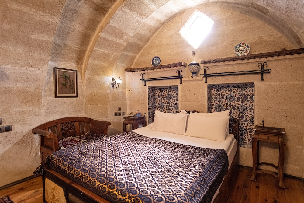 Cave Suite - Photo 7