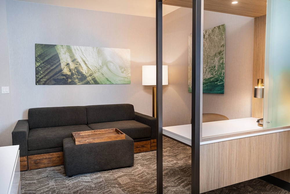 Suite, Multiple Beds - Photo 5