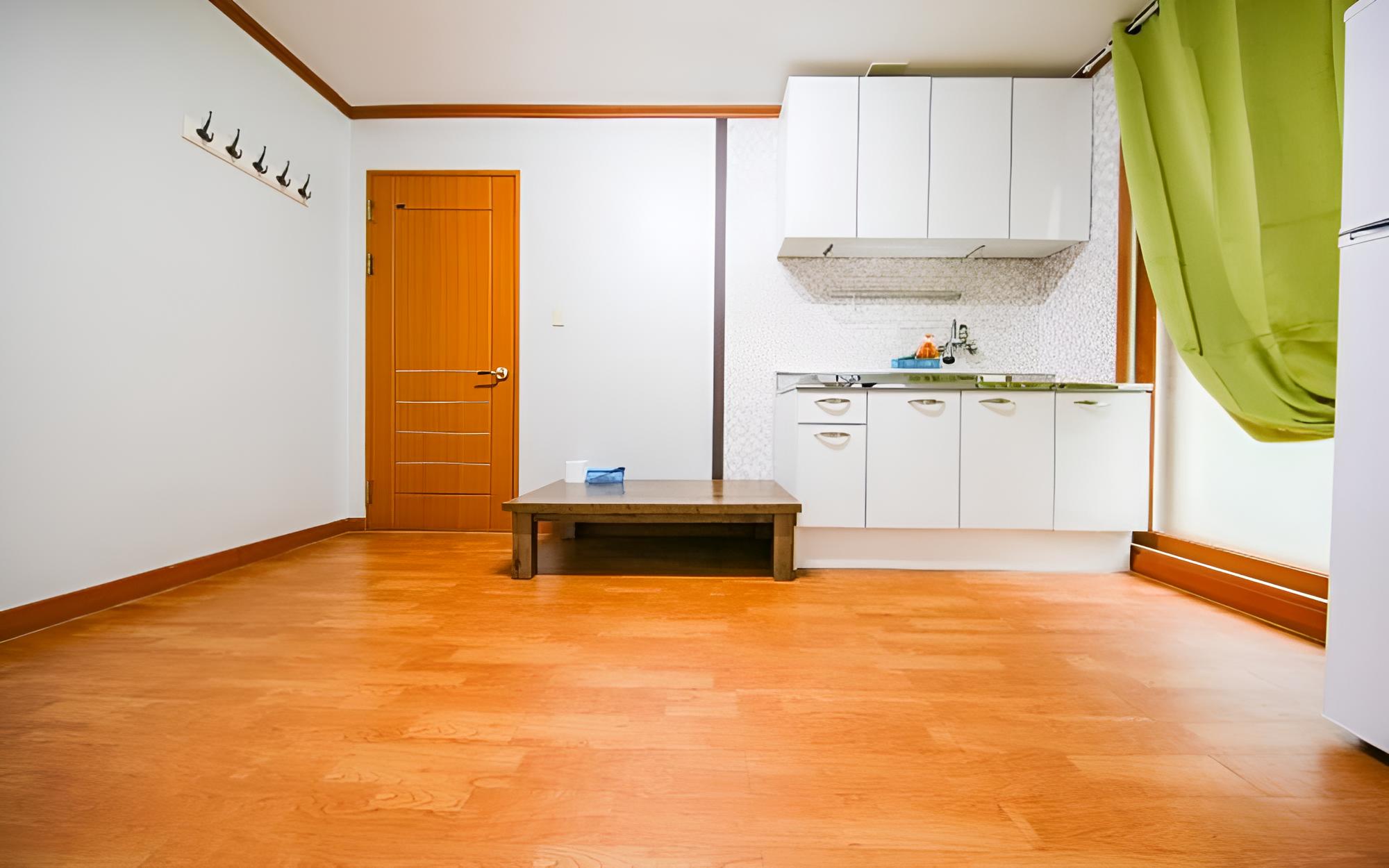 Room (Room 201) photo 3