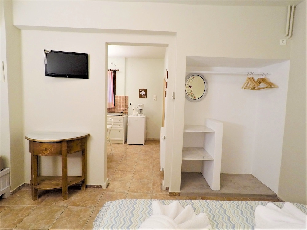 Deluxe Apartment, Courtyard Area (Private Courtyard and Village View) photo 2