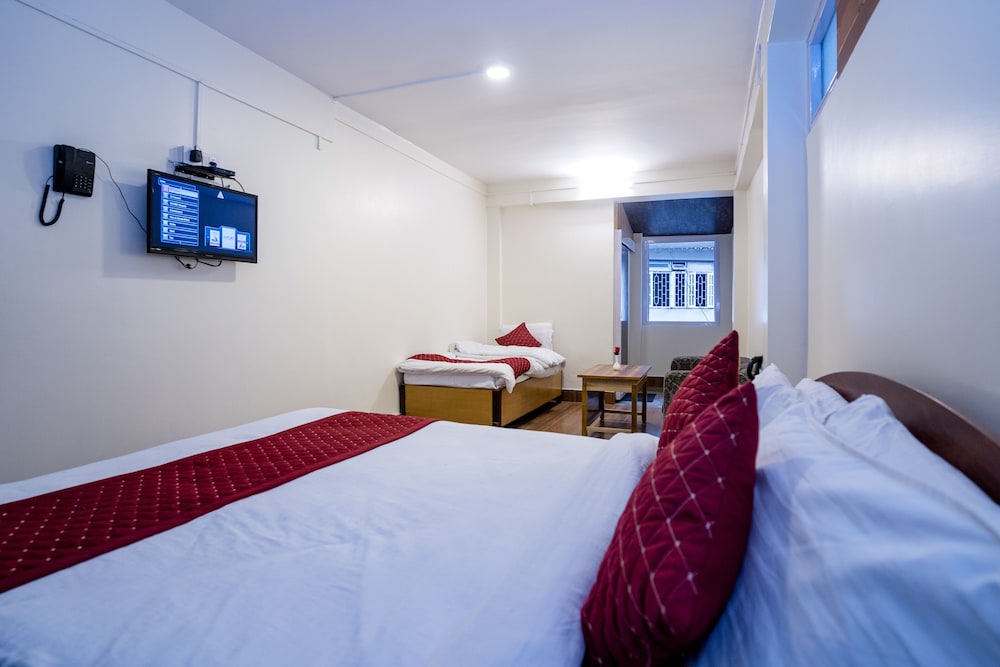 Deluxe Room - Photo 28