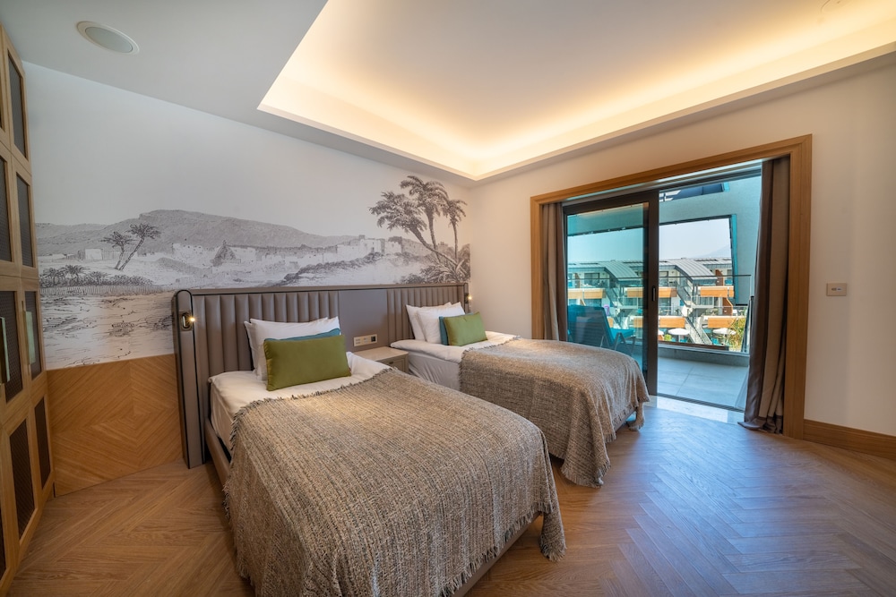 Family Room, Garden View