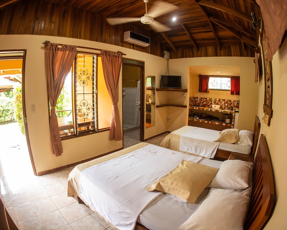 Comfort Bungalow, Multiple Beds, Kitchenette, Garden View