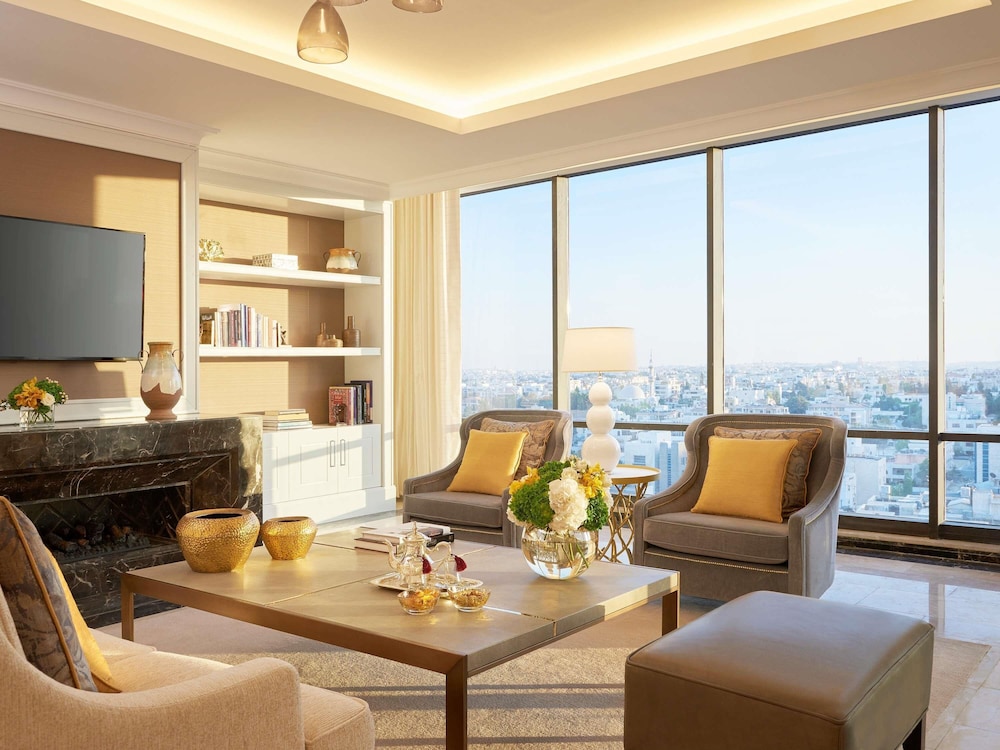Royal Apartment (Residence)