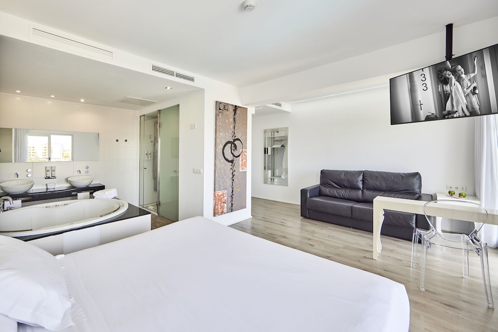 Suite Junior Dluxe with Jacuzzi photo 3
