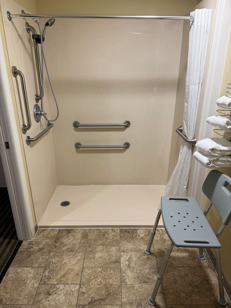 Deluxe Single Room, 1 King Bed, Accessible