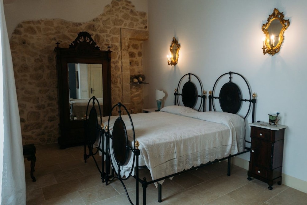 Superior Room, Garden View (Clodia)