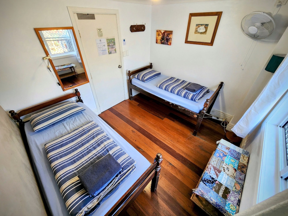Twin Room with Shared Bathroom photo 1