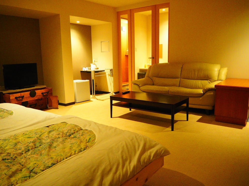 Family Room With Shower And Hot Spring, Non Smoking photo 3