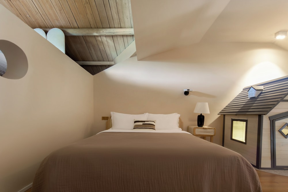 Signature Twin Room