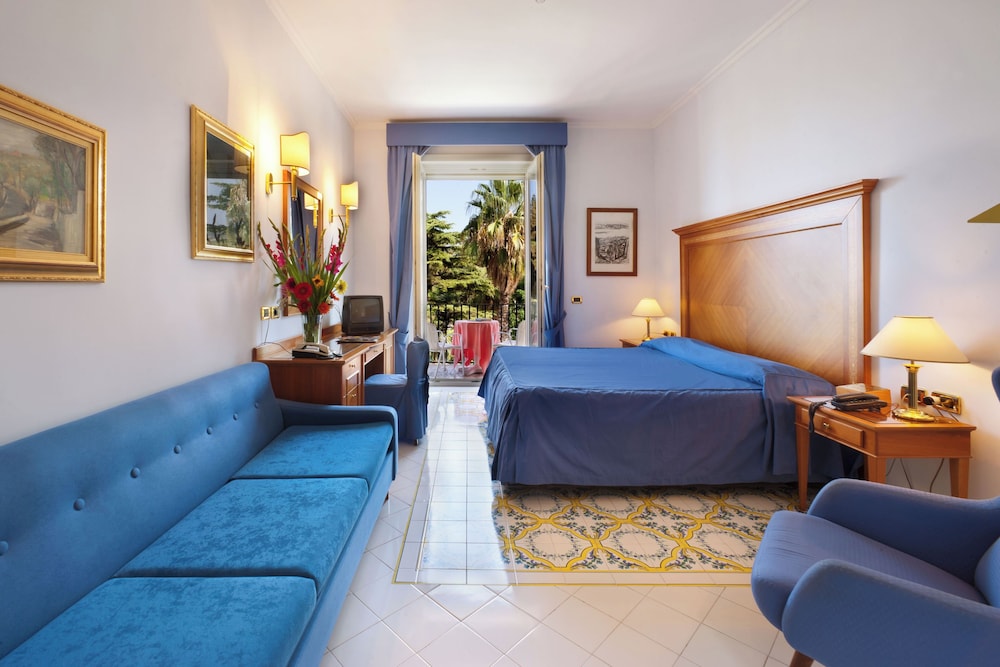 Family Room, Sea View - Photo 1