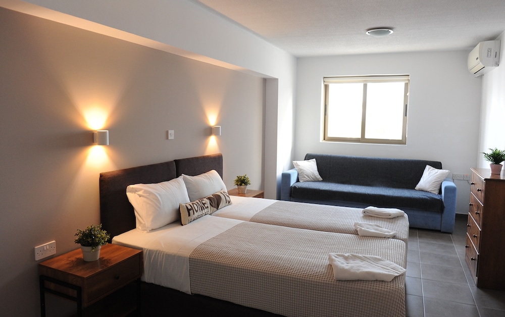 Luxury Apartment photo 2