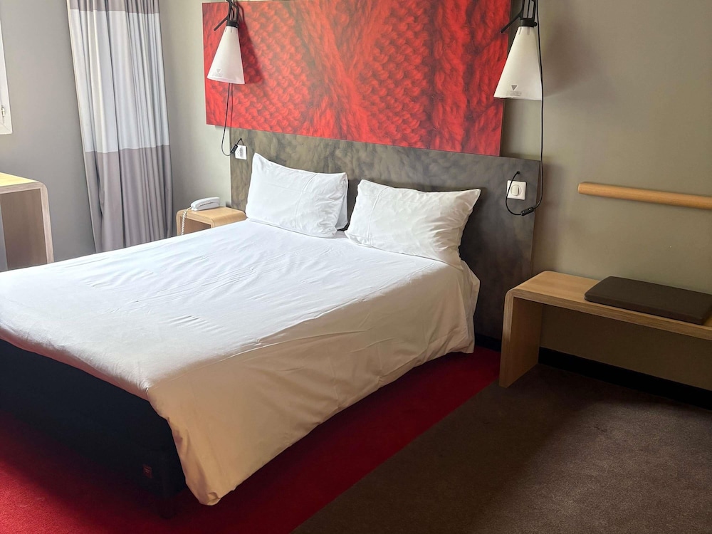 Standard Room, 1 Double Bed, Accessible - Photo 1