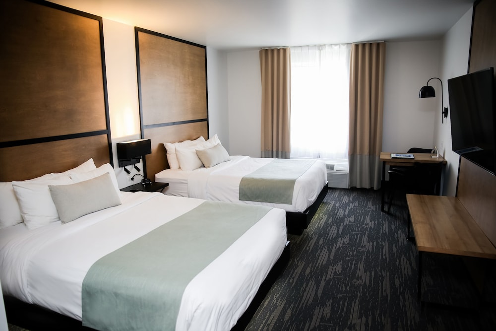 Classic Room, 2 Queen Beds, Microwave (pratic)