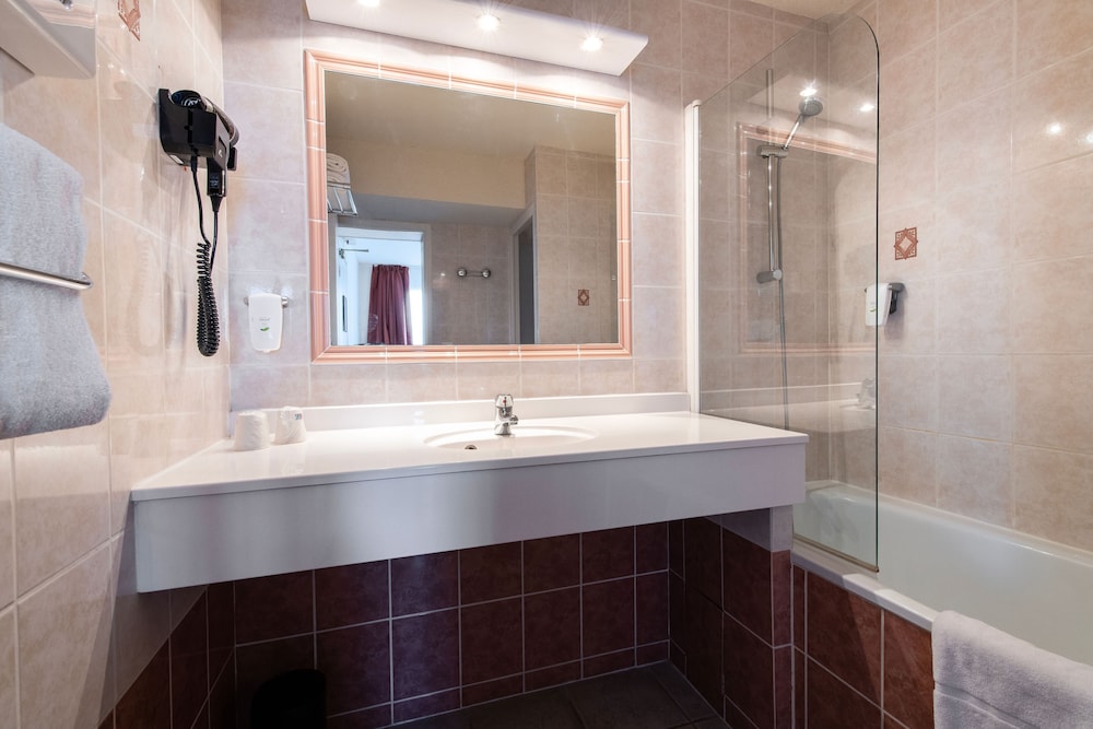 Classic Triple Room - Photo 5
