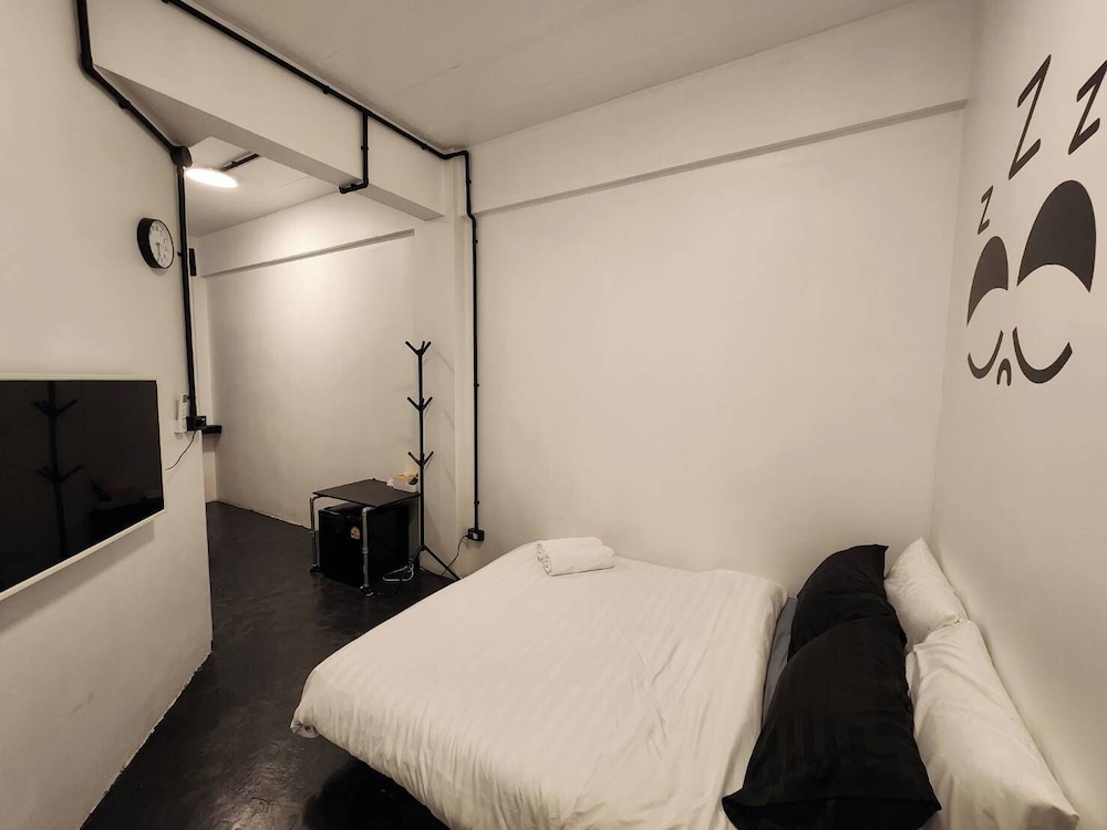 Classic Double or Twin Room, City View photo 3