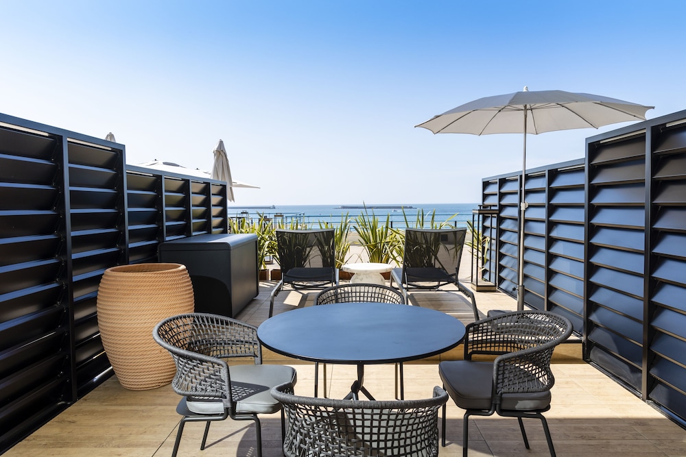 Duplex, Sea View - Photo 5