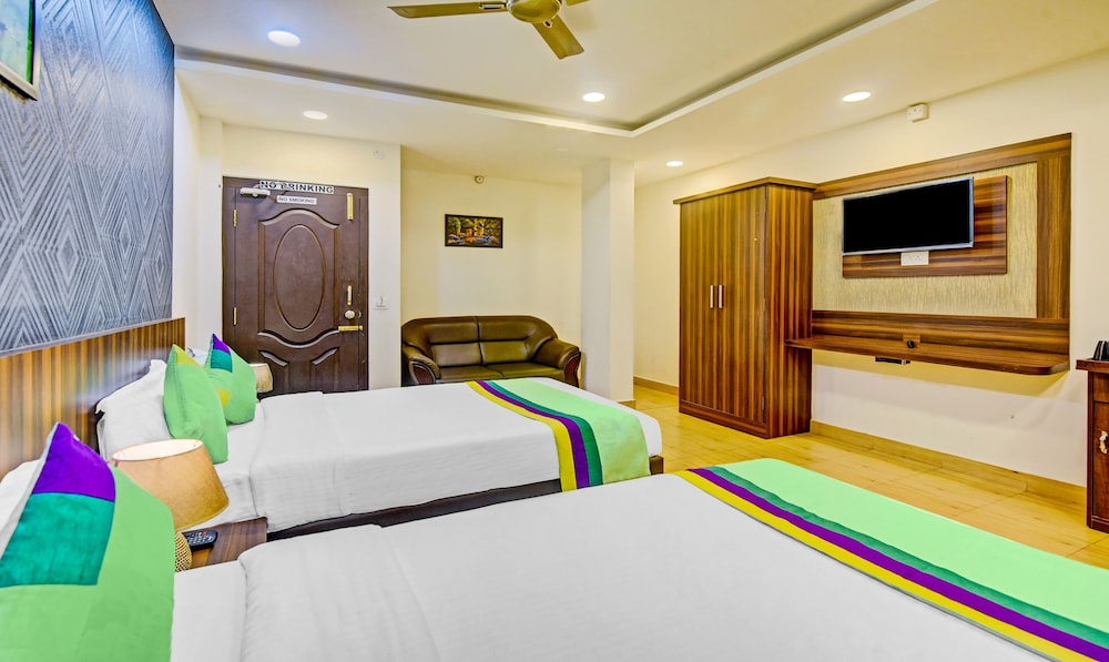 Deluxe Room - Photo 3
