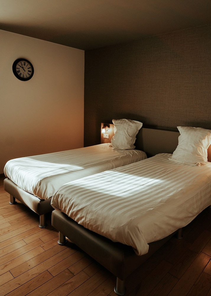 Standard Room, 2 Twin Beds photo 1