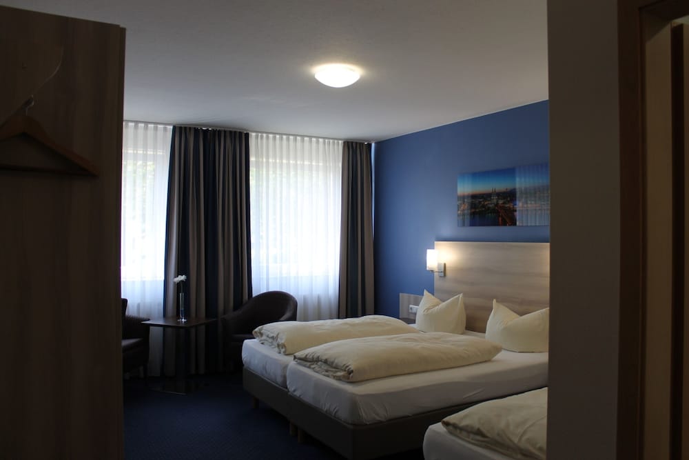Classic Triple Room photo 2