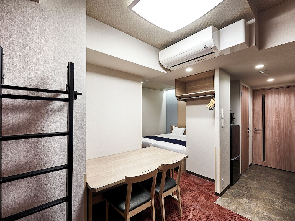 Basic Family Room, Non Smoking - Photo 7