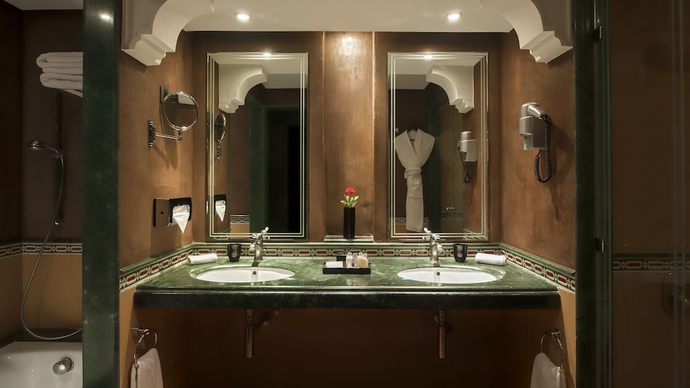 Junior Suite - Photo 8