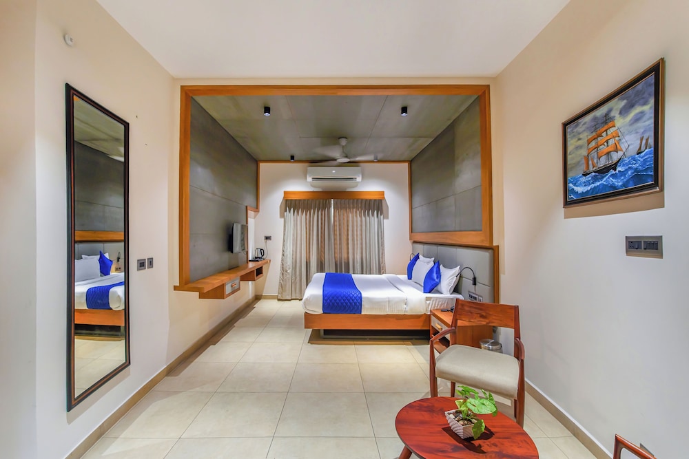 Basic Single Room, City View