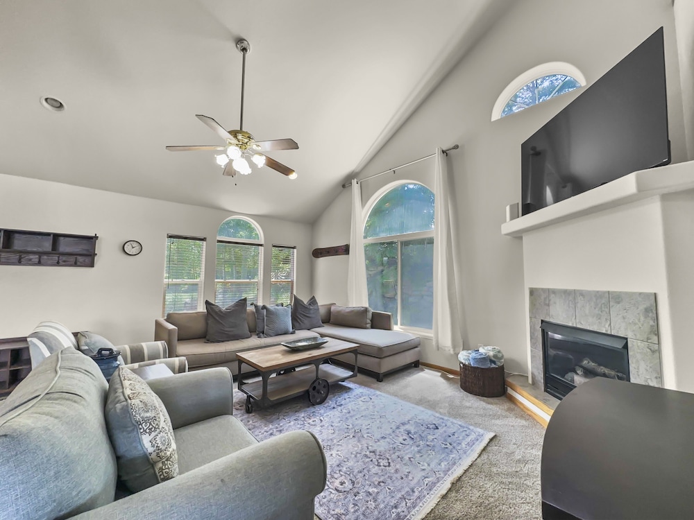 Townhome, 4 Bedrooms