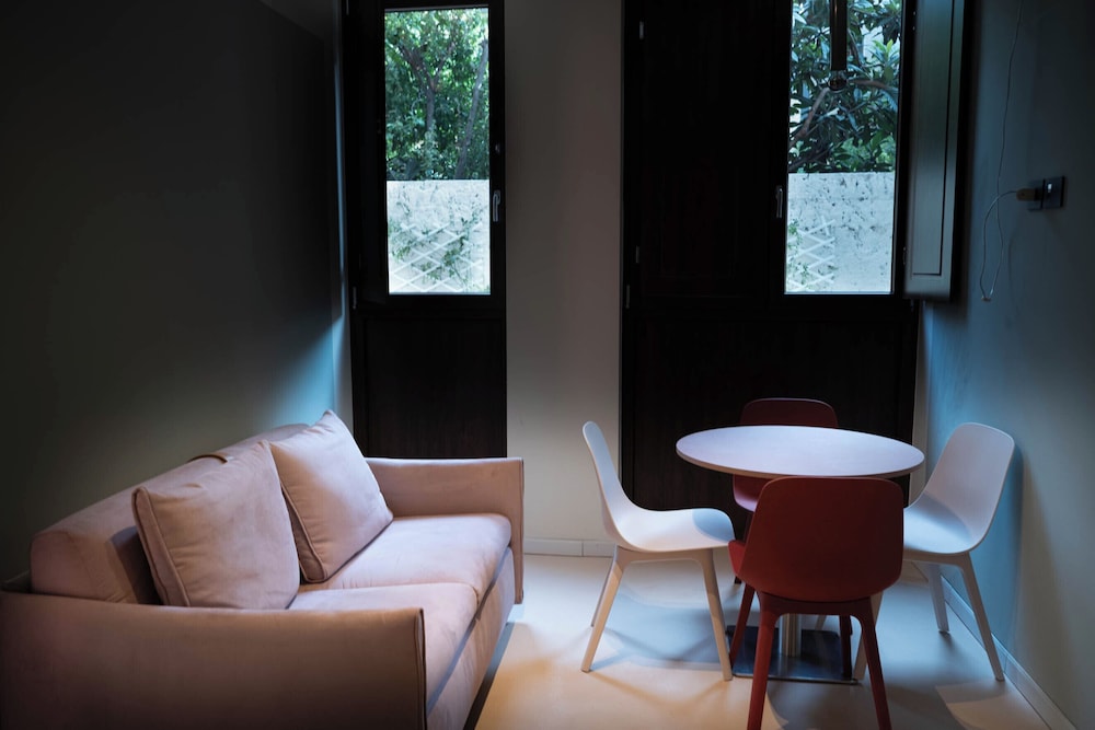 Classic Apartment, Multiple Beds, Courtyard View