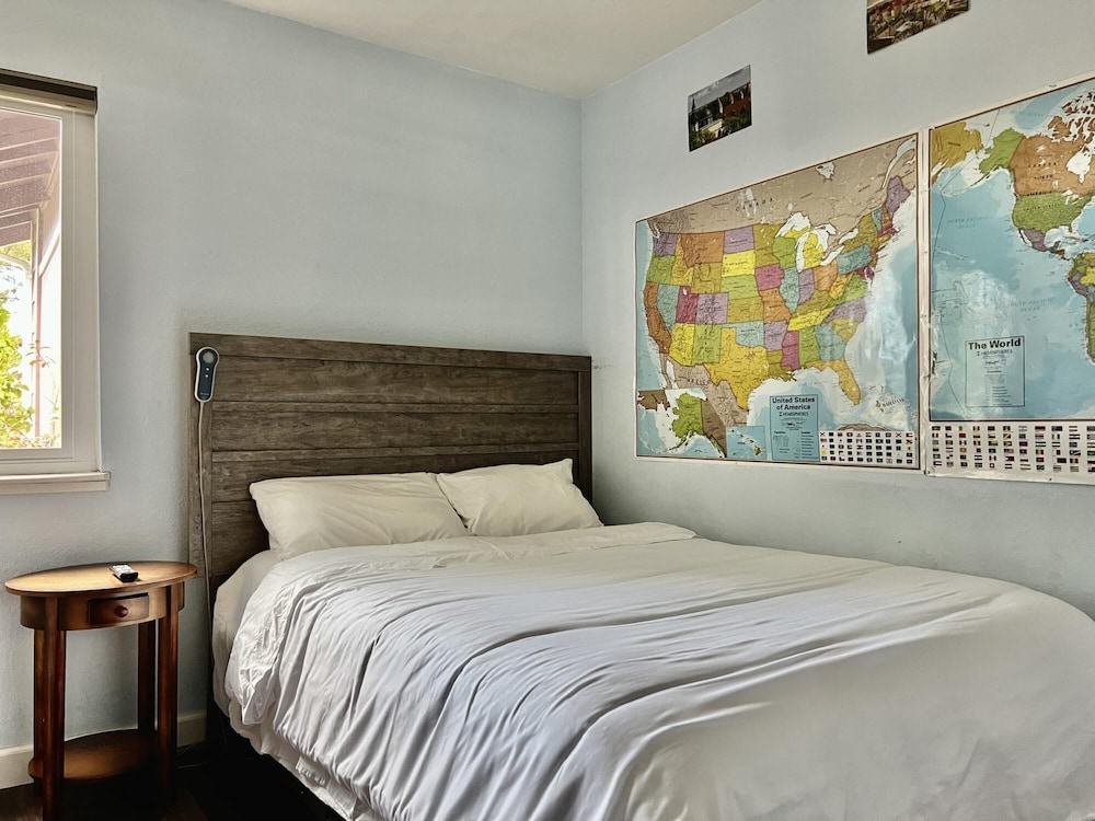DT Reno - 4BR Home w Patio BBQ Grill Games Room, Photo 27
