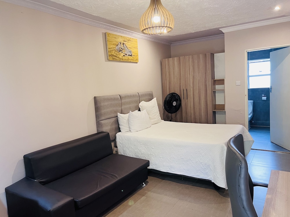 Standard Double Room photo 2