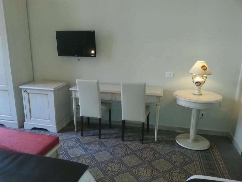 Double or Twin Room photo 3