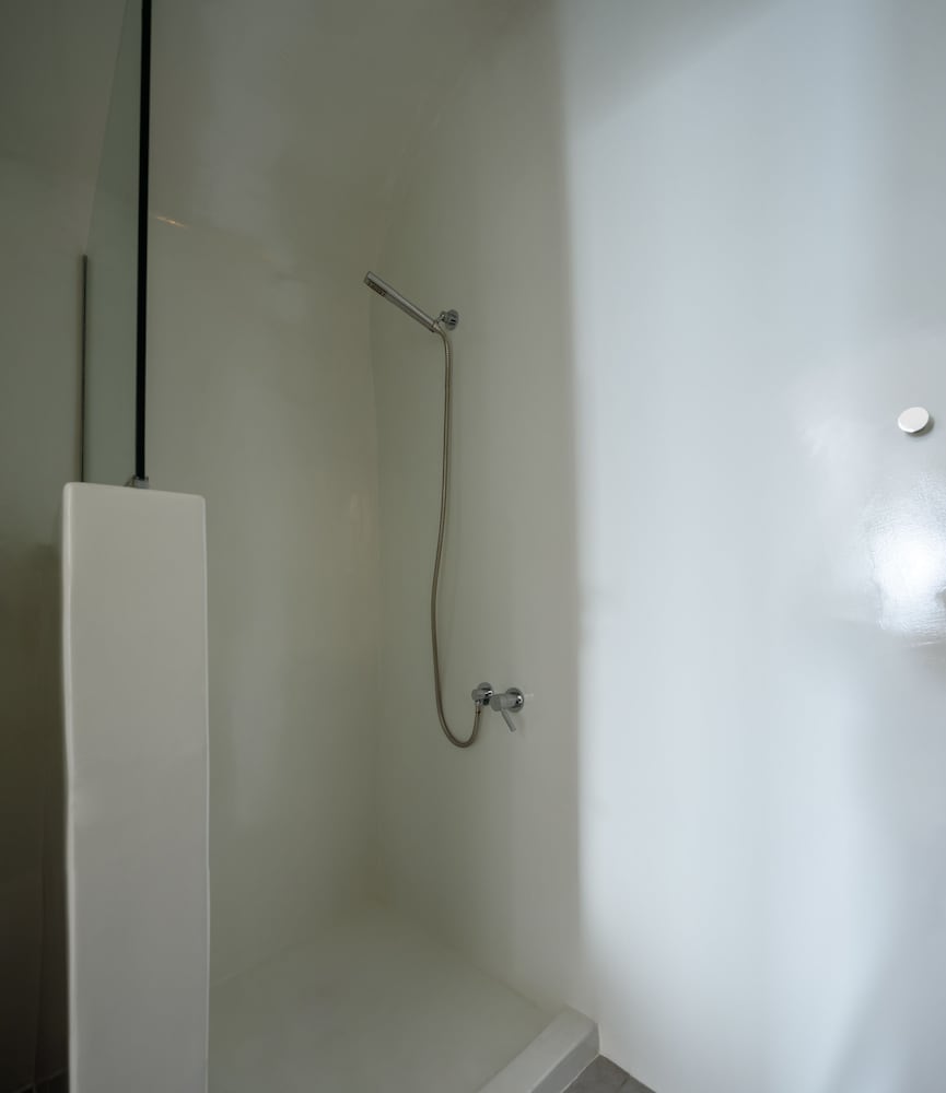 Villa (Caldera View outdoor Jetted tub) - Photo 28
